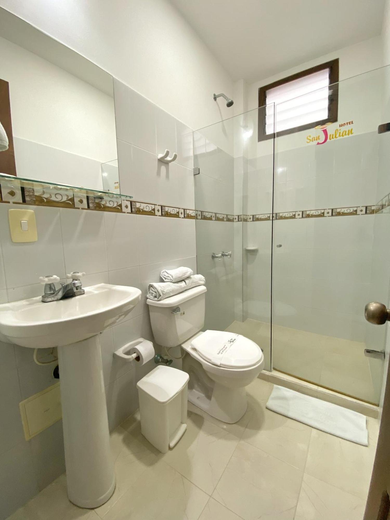 Hotel San Julian Buga Kültér fotó