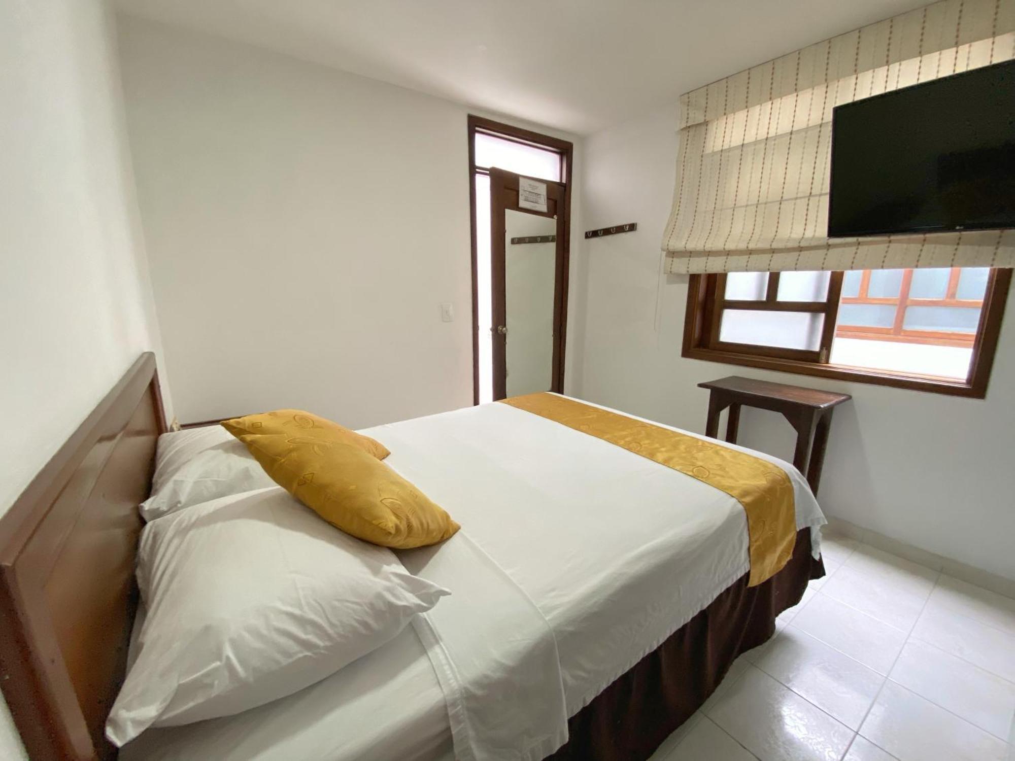 Hotel San Julian Buga Kültér fotó