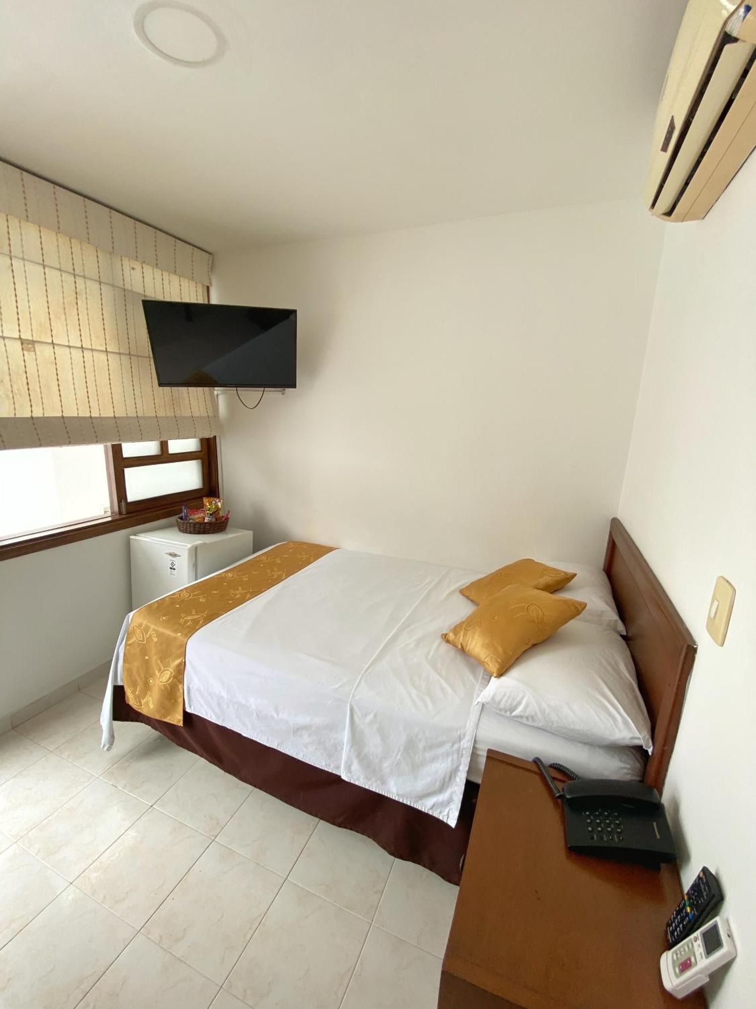 Hotel San Julian Buga Kültér fotó