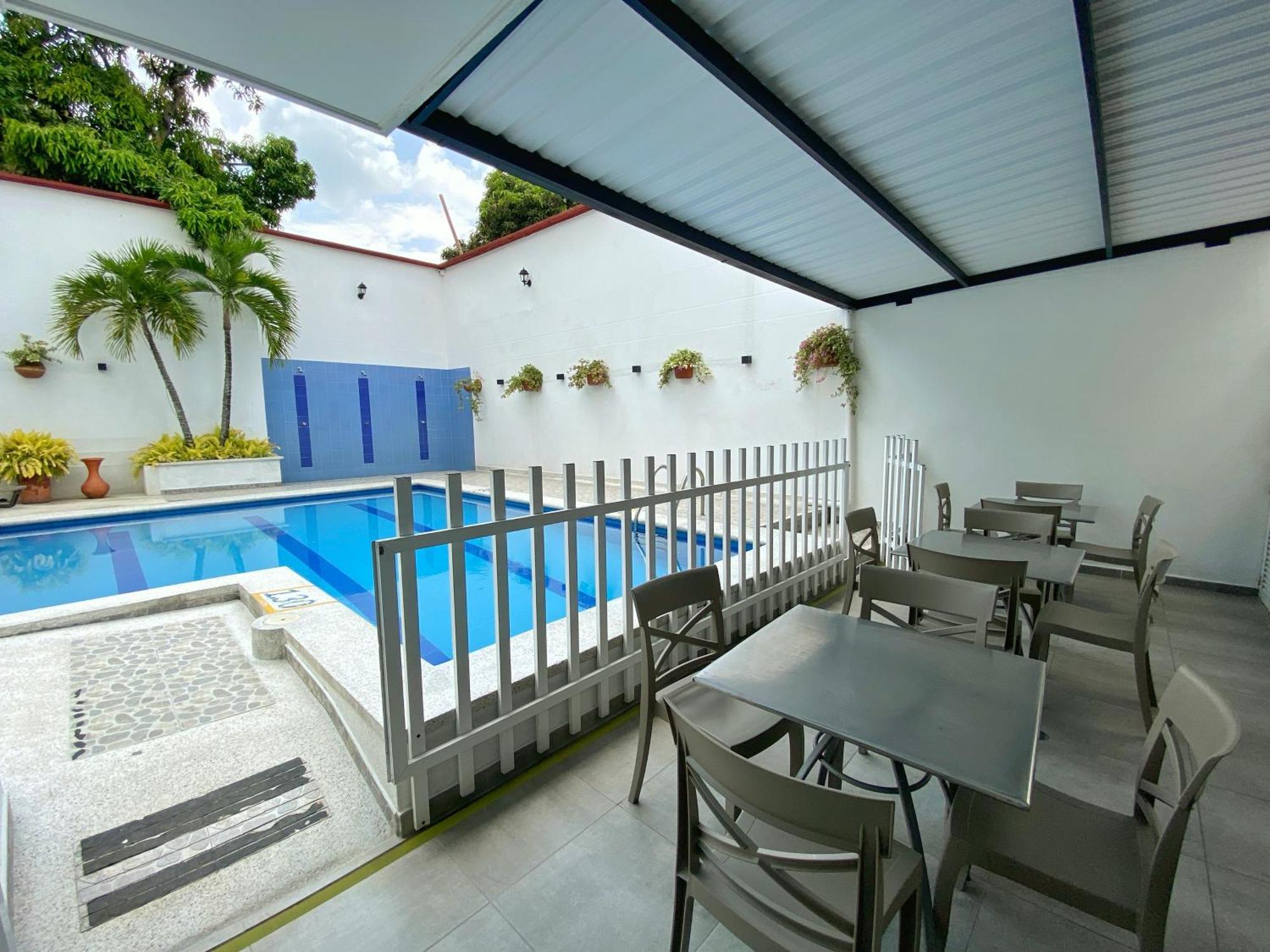 Hotel San Julian Buga Kültér fotó